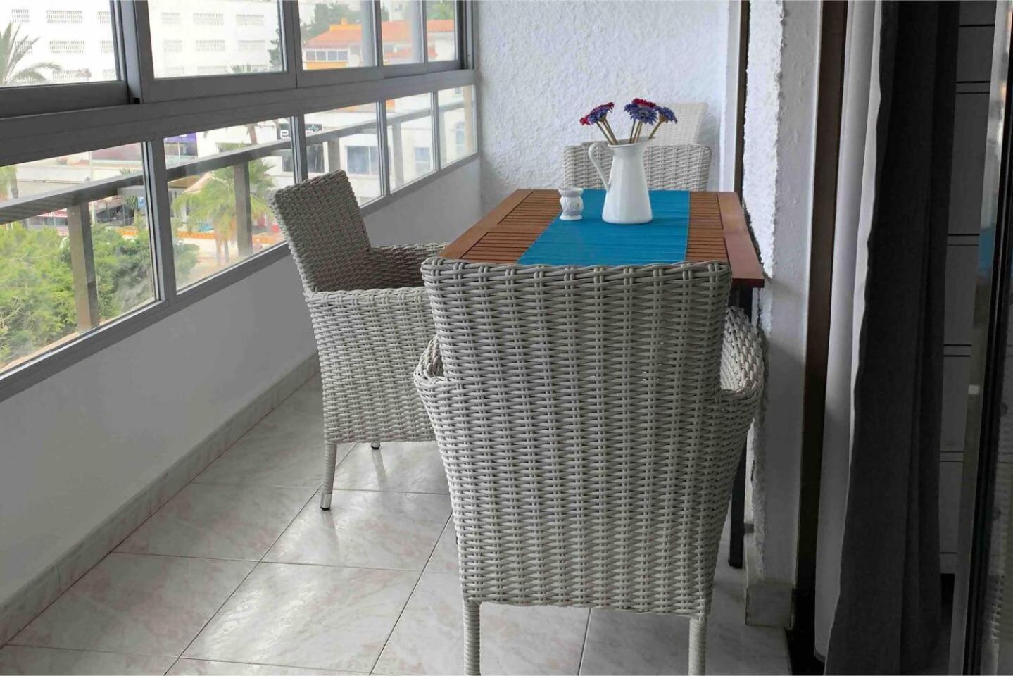 Stunning Apartment 50 Meters From The Sea بينالماذينا المظهر الخارجي الصورة