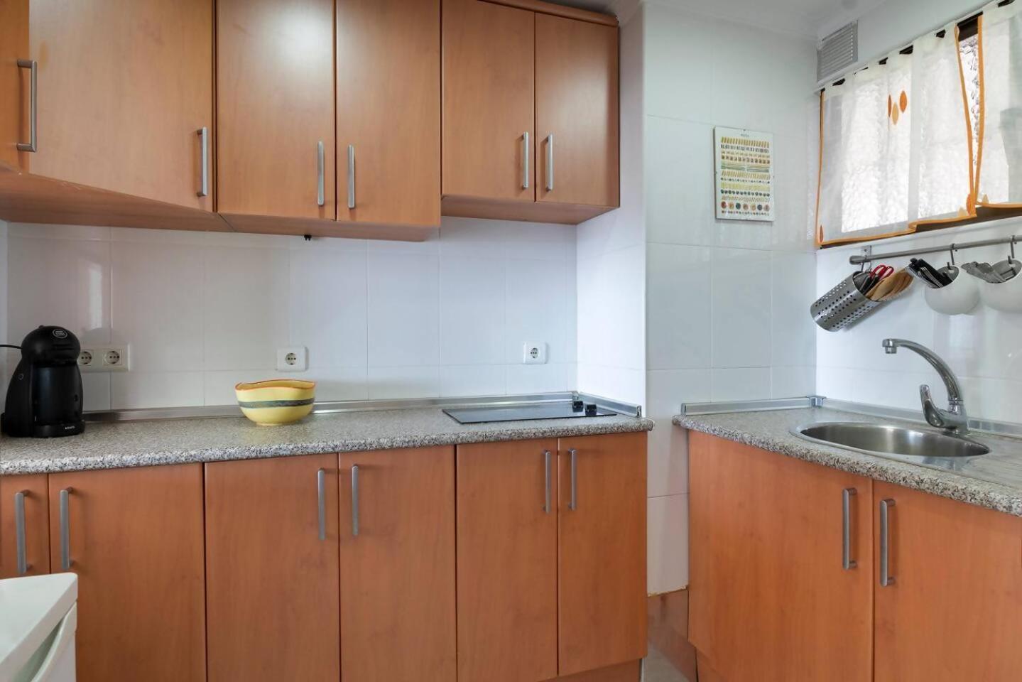 Stunning Apartment 50 Meters From The Sea بينالماذينا المظهر الخارجي الصورة