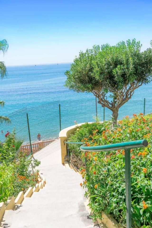 Stunning Apartment 50 Meters From The Sea بينالماذينا المظهر الخارجي الصورة