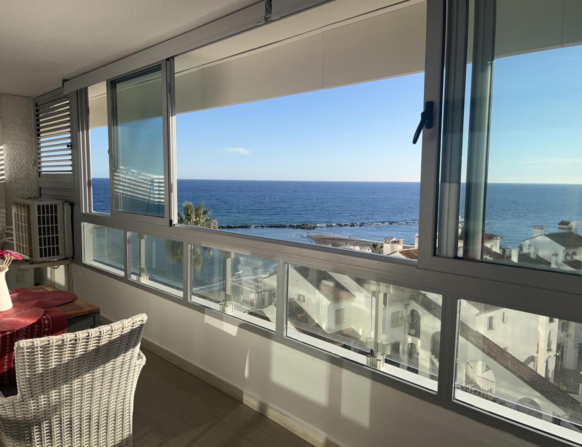 Stunning Apartment 50 Meters From The Sea بينالماذينا المظهر الخارجي الصورة